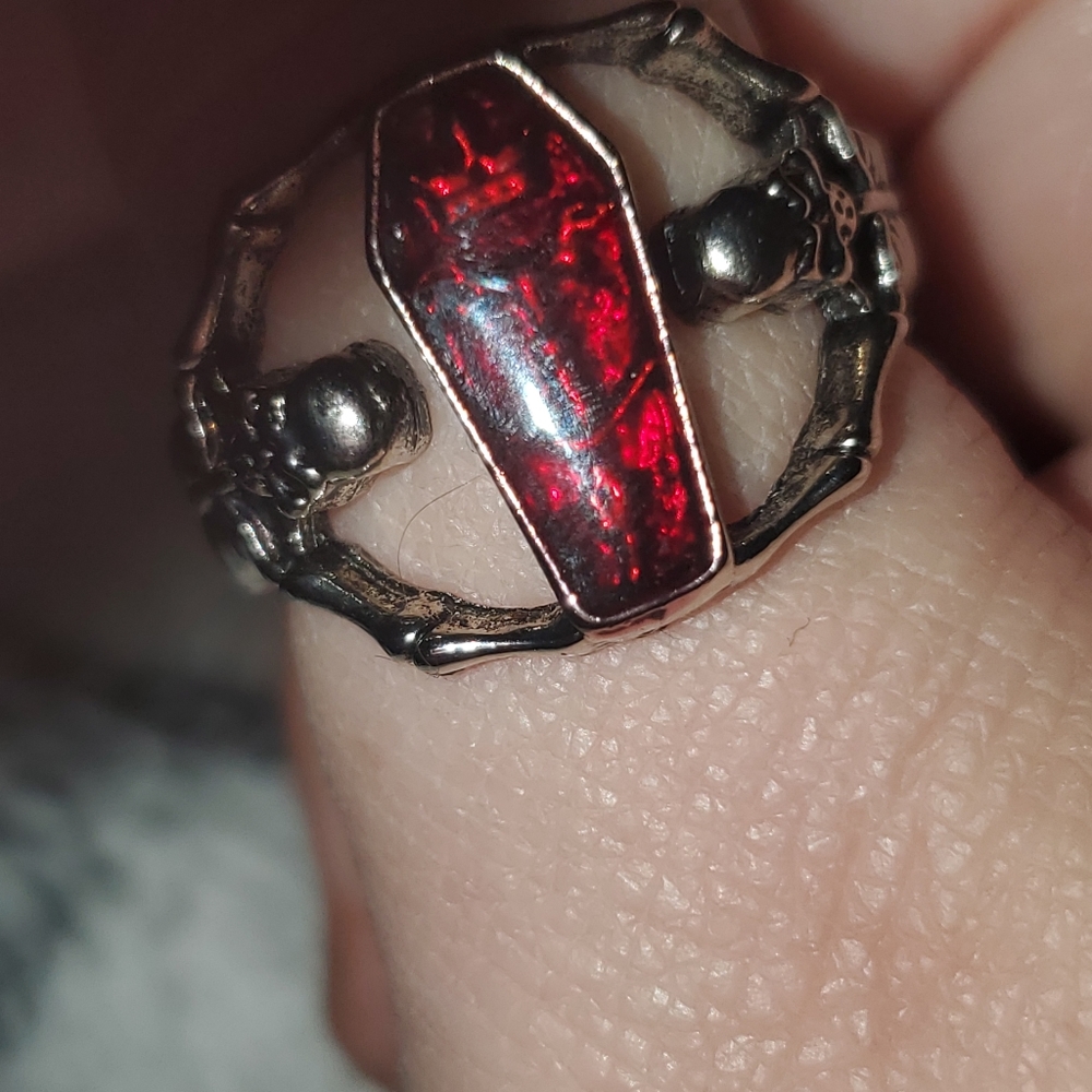 Skeleton ring
